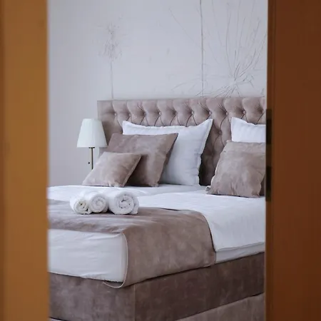 Stross Apartments & Rooms Osijek Room photo